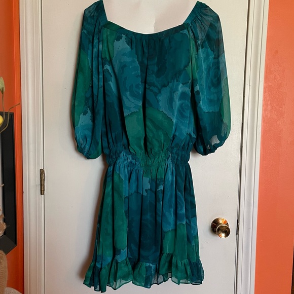 Off shoulder “Boho” long sleeve chiffon dress in a Stunning floral print - Picture 3 of 5